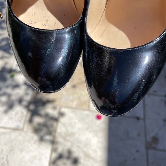 Louboutin patent dark blue heels. Great condition. - Picture 7 of 9